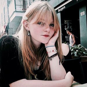 Meet your Posher, Estelle